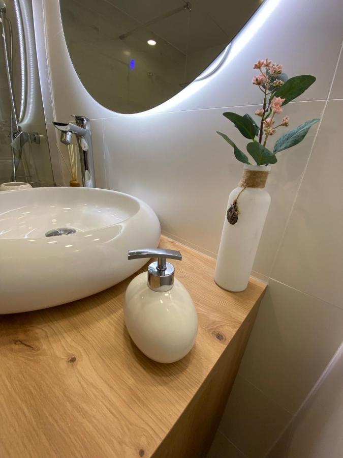 Apartamento El Mentiro Apartment มาร์เบยา ภายนอก รูปภาพ